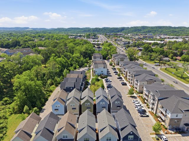 624 Parkvue Place Dr, Nashville, TN 37221