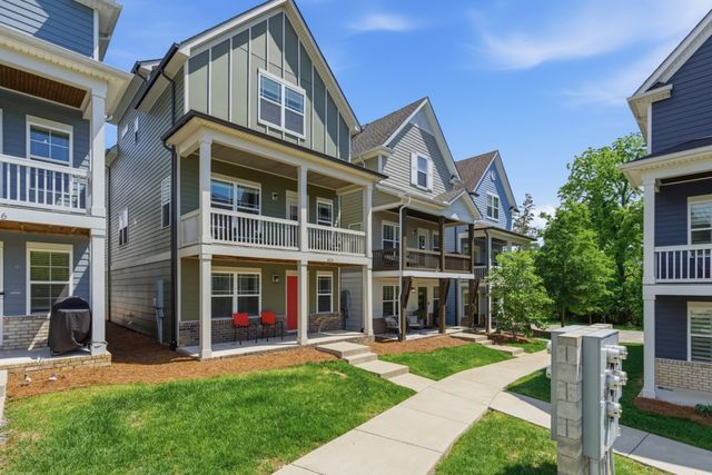624 Parkvue Place Dr, Nashville, TN 37221
