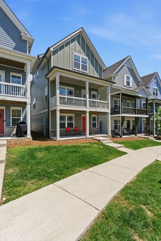 624 Parkvue Place Dr, Nashville, TN 37221