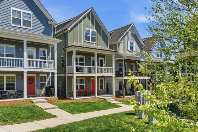 624 Parkvue Place Dr, Nashville, TN 37221