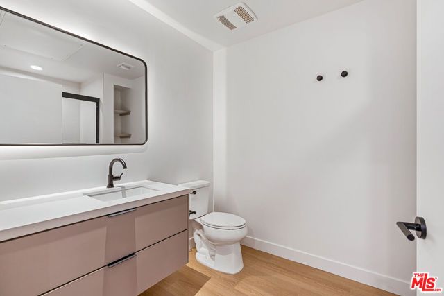 10601 Washington Boulevard 215, Culver City, CA 90232