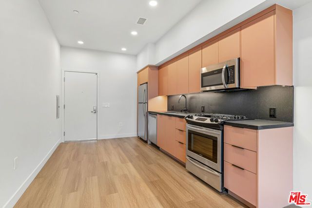 10601 Washington Boulevard 215, Culver City, CA 90232