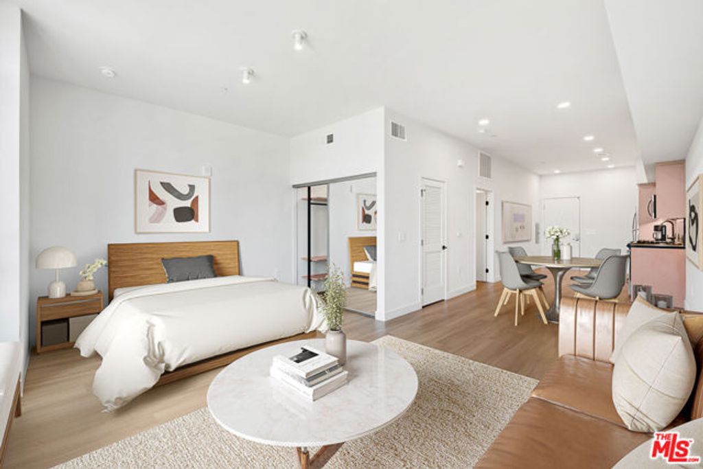 10601 Washington Boulevard 215, Culver City, CA 90232