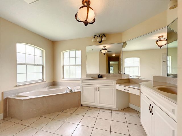 5203 SE 42ND COURT, Ocala, FL 34480