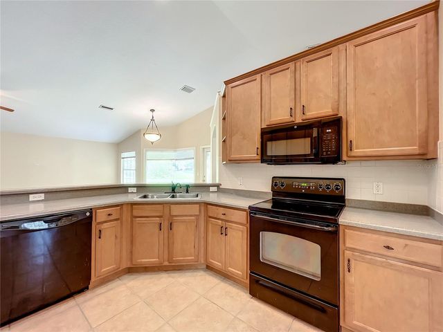 5203 SE 42ND COURT, Ocala, FL 34480