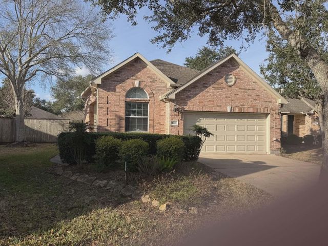 2202 Capri Court, Pearland, TX 77581