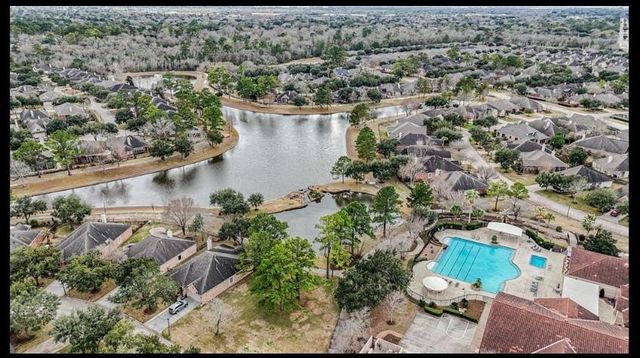 2202 Capri Court, Pearland, TX 77581