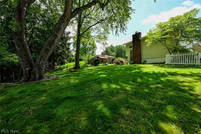 12460 Amber Circle NW, Uniontown, OH 44685