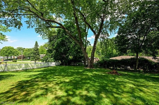 12460 Amber Circle NW, Uniontown, OH 44685