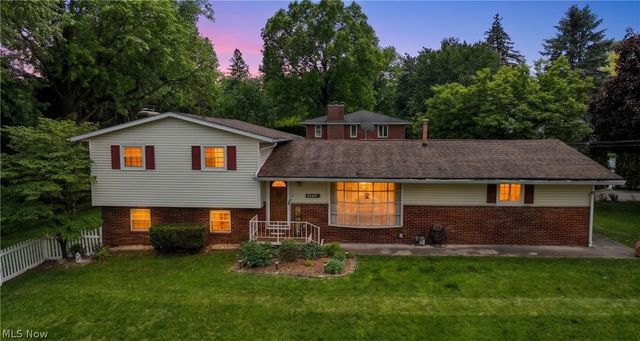 12460 Amber Circle NW, Uniontown, OH 44685