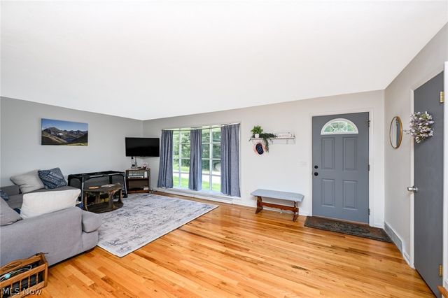 12460 Amber Circle NW, Uniontown, OH 44685