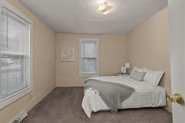 501 W South Avenue, Independence, MO 64050