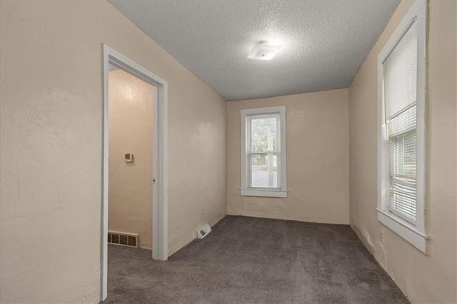 501 W South Avenue, Independence, MO 64050