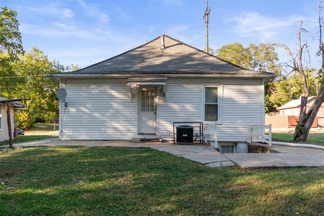 501 W South Avenue, Independence, MO 64050