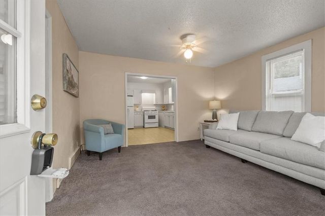 501 W South Avenue, Independence, MO 64050