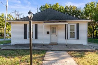 501 W South Avenue, Independence, MO 64050