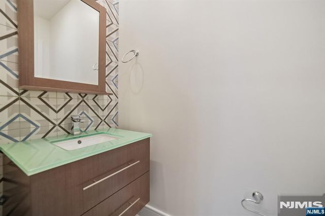 51 Prospect Street 1, Jersey City, NJ 07307