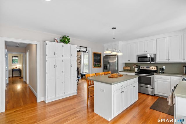 9 Summer Wind, Cromwell, CT 06416