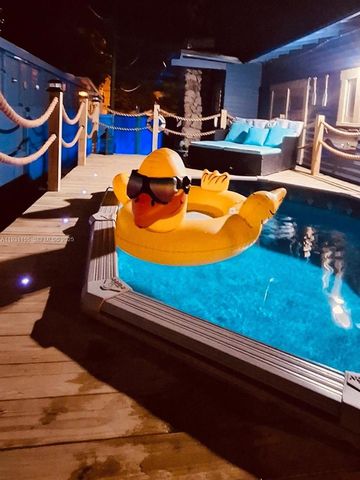 1535 SW 2nd St, Miami, FL 33135