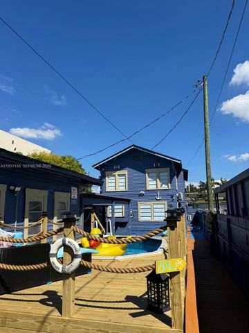 1535 SW 2nd St, Miami, FL 33135