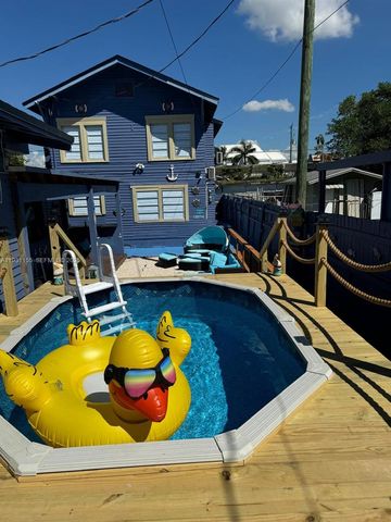 1535 SW 2nd St, Miami, FL 33135