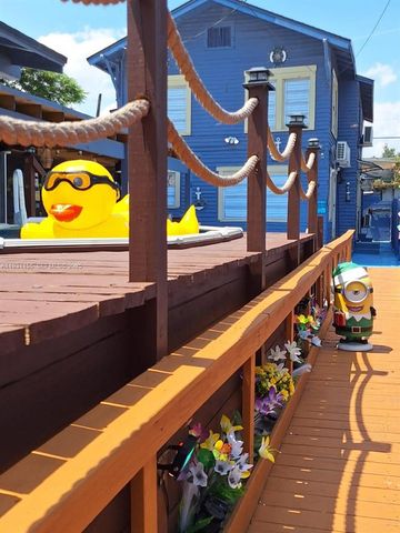 1535 SW 2nd St, Miami, FL 33135