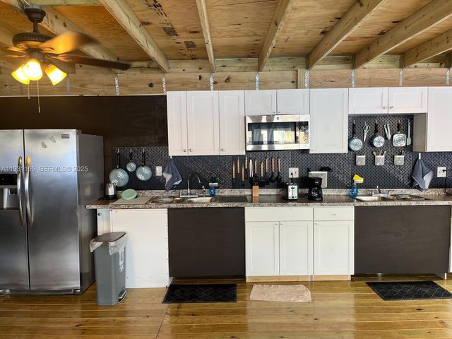 1535 SW 2nd St, Miami, FL 33135