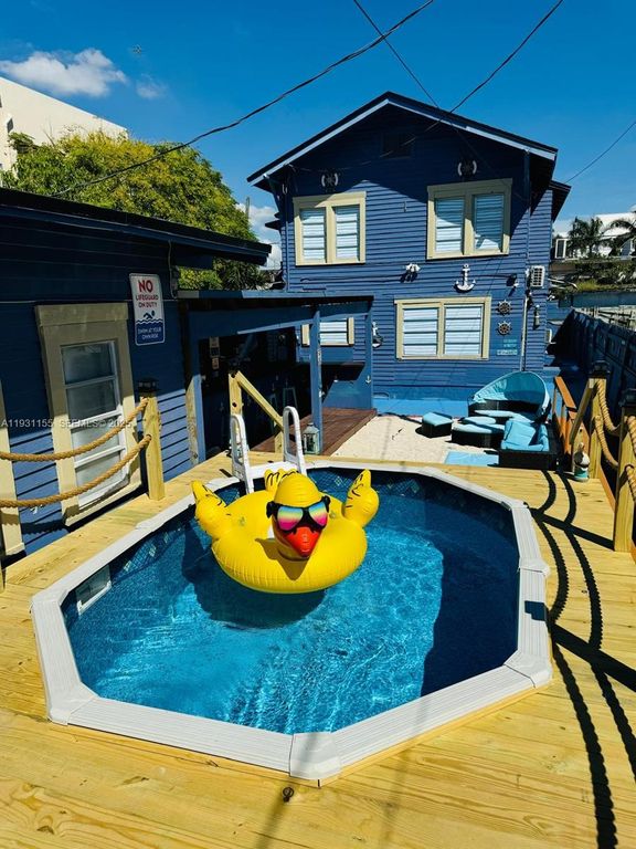 1535 SW 2nd St, Miami, FL 33135