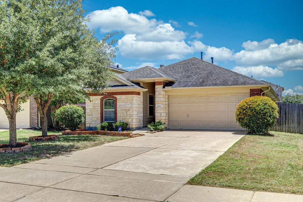 15526 Chaco Canyon Drive, Cypress, TX 77429