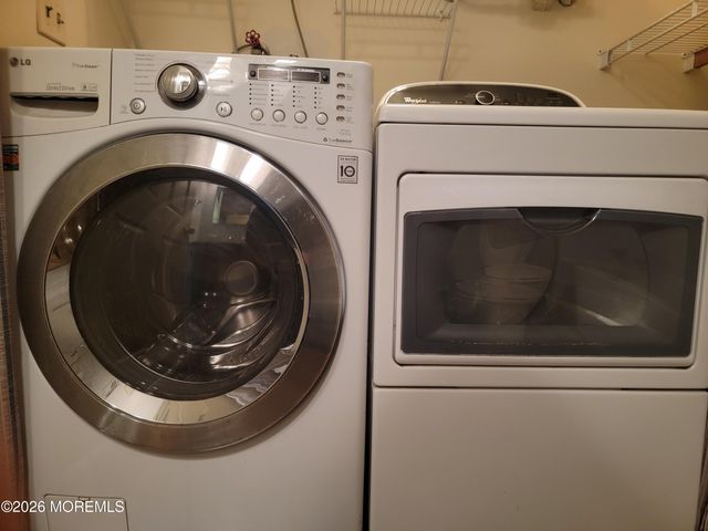 31 Chelsea Drive, Whiting, NJ 08759