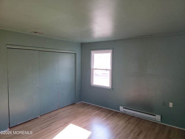 31 Chelsea Drive, Whiting, NJ 08759