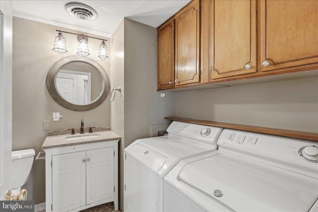 294 PINOAK DR, Frederick, MD 21701