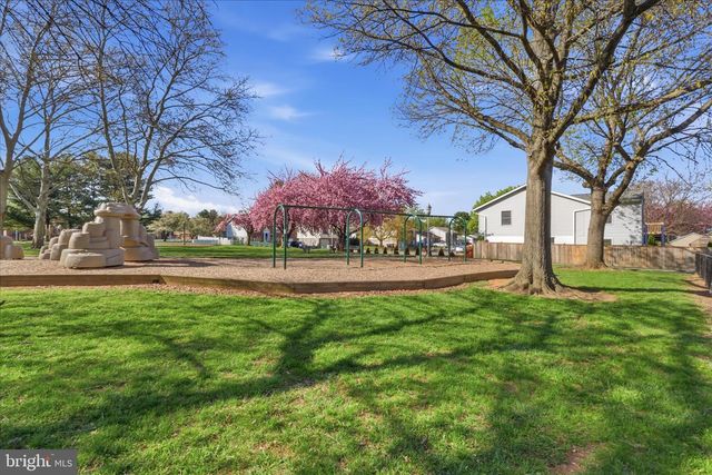294 PINOAK DR, Frederick, MD 21701