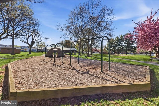294 PINOAK DR, Frederick, MD 21701