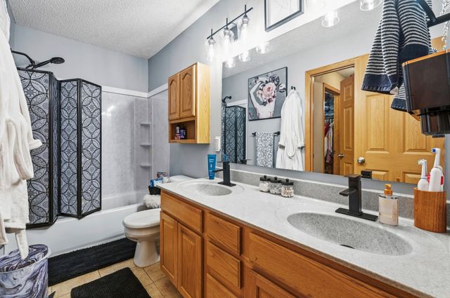 4570 Blaylock Way 4202, Inver Grove Heights, MN 55076