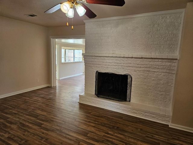 9610 Jennie Lee Lane, Dallas, TX 75227
