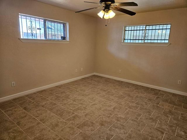 9610 Jennie Lee Lane, Dallas, TX 75227
