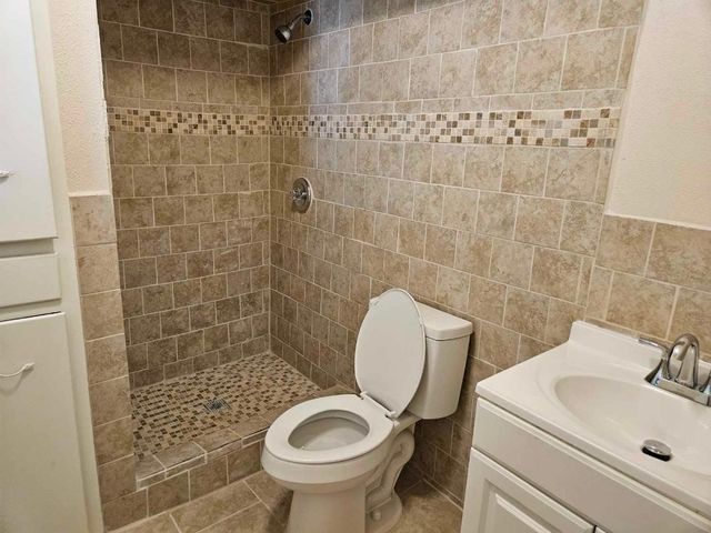 9610 Jennie Lee Lane, Dallas, TX 75227