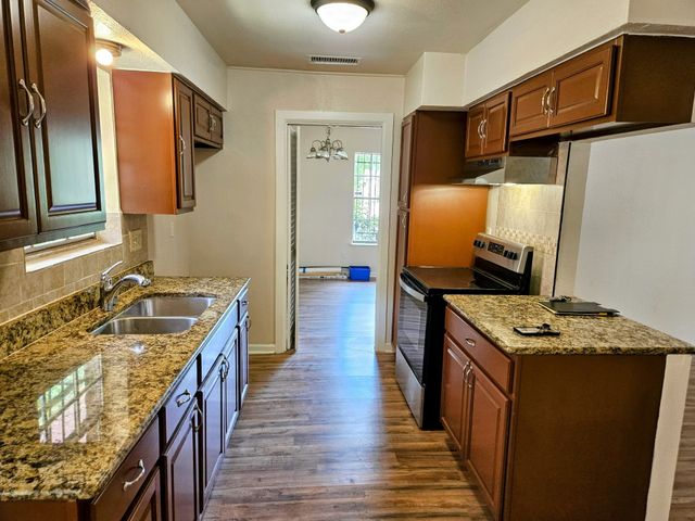9610 Jennie Lee Lane, Dallas, TX 75227