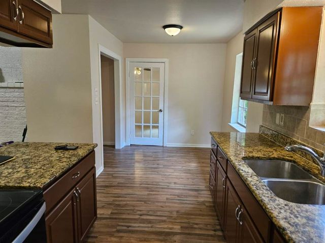 9610 Jennie Lee Lane, Dallas, TX 75227