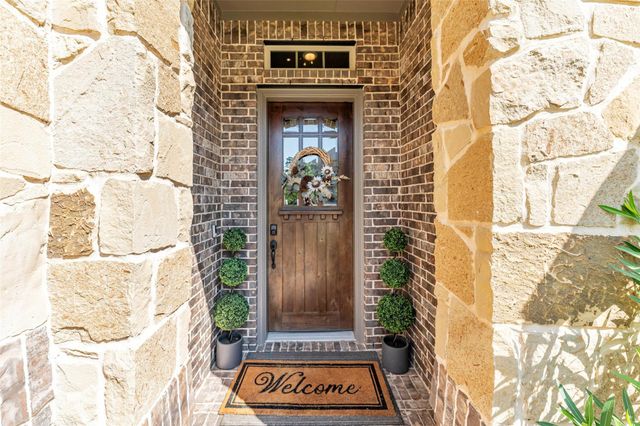 214 Reynosa Court, Pinehurst, TX 77362