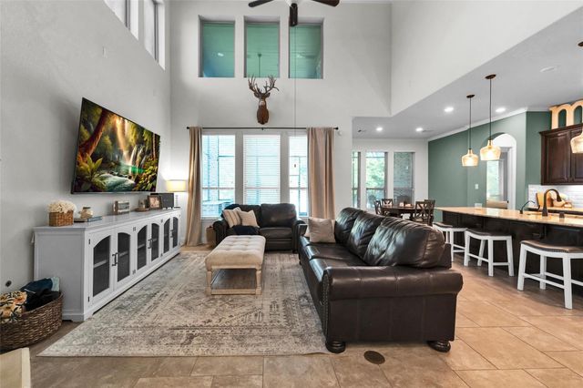 214 Reynosa Court, Pinehurst, TX 77362