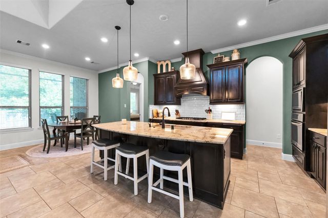 214 Reynosa Court, Pinehurst, TX 77362
