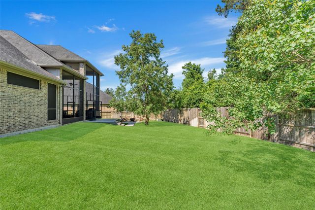 214 Reynosa Court, Pinehurst, TX 77362