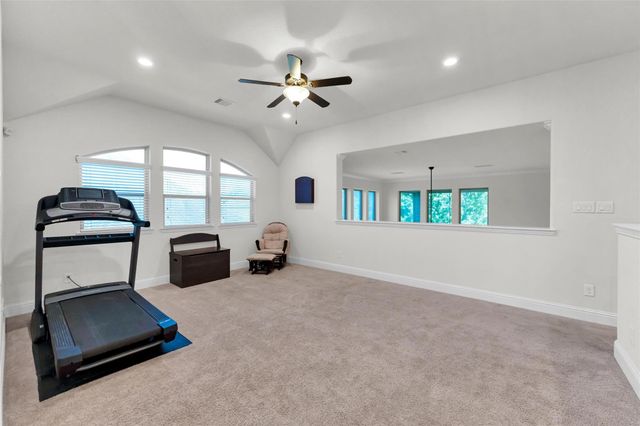 214 Reynosa Court, Pinehurst, TX 77362