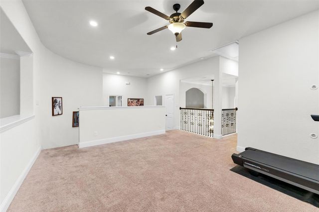 214 Reynosa Court, Pinehurst, TX 77362