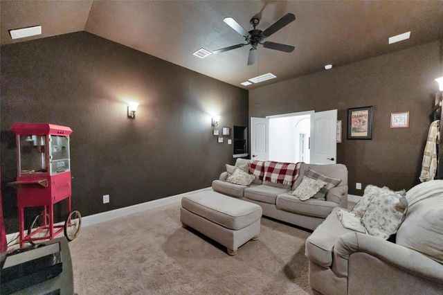 214 Reynosa Court, Pinehurst, TX 77362