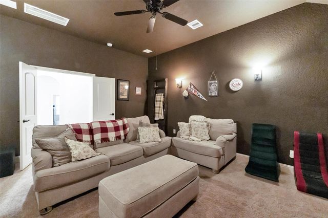 214 Reynosa Court, Pinehurst, TX 77362