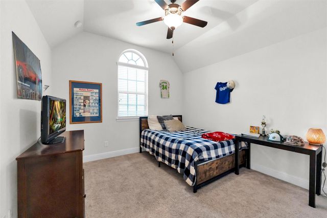 214 Reynosa Court, Pinehurst, TX 77362
