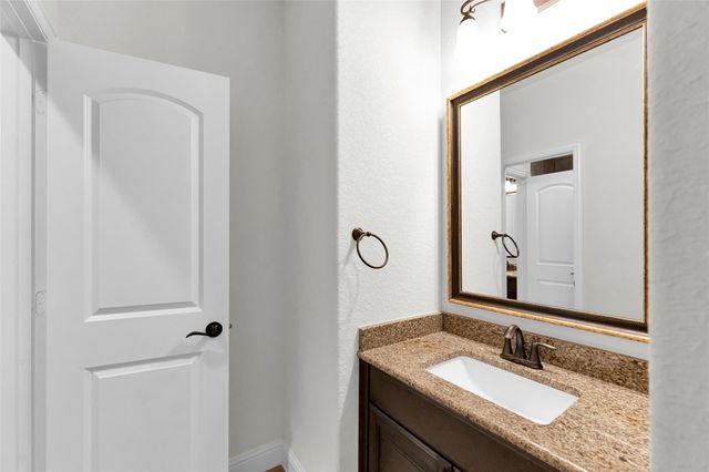 214 Reynosa Court, Pinehurst, TX 77362